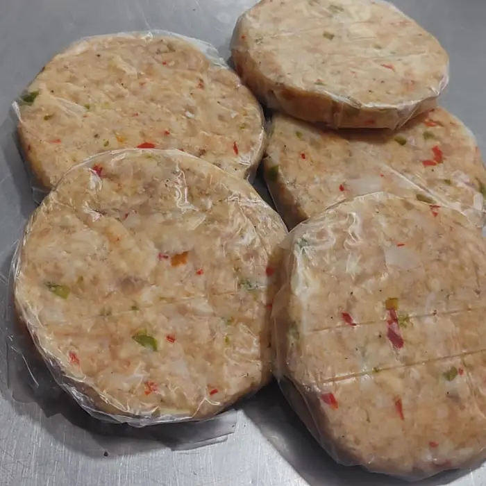 Hamburguesas de pollo con morrón y queso